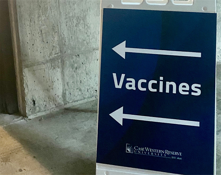 Sign pointing to vaccine location