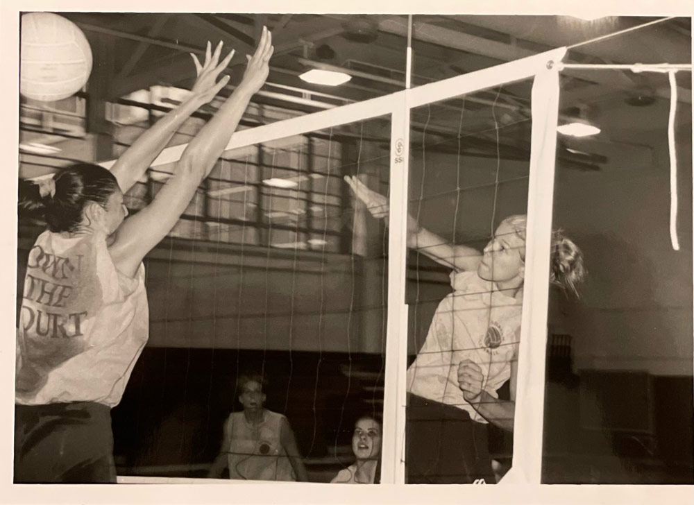 Photo of Alexandra Weber Balzer playing volleyball while at CWRU