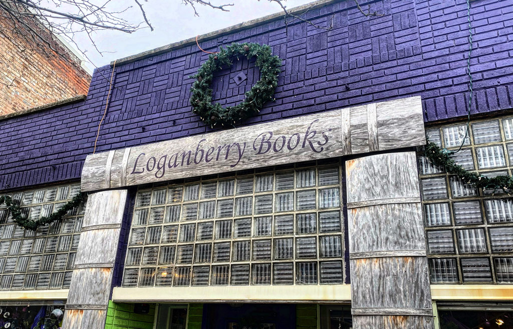 Photo of the storefront of Loganberry Books