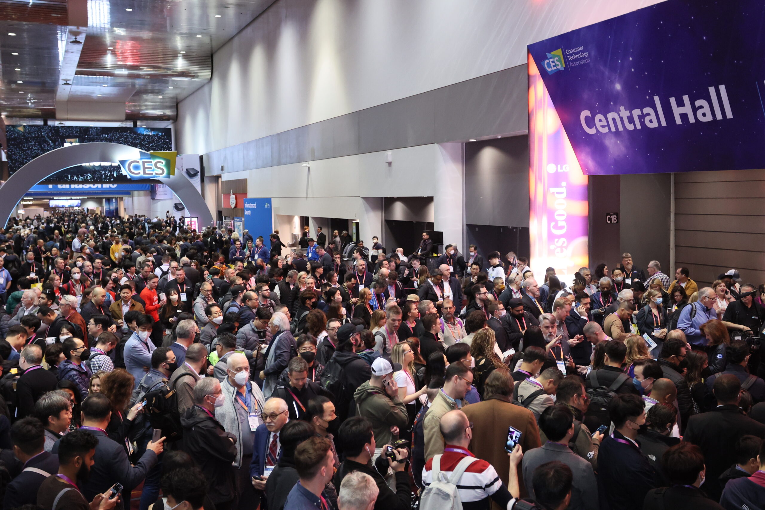 Photo of crowded CES exhibit hall