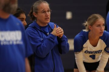 Photo of Karen Farrell during volleyball game