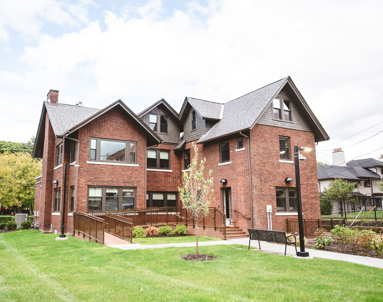 Photo of the exterior of the back side of the Wade Park Community Center